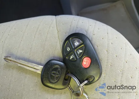 2015 Toyota Sienna Le 8 Passenger z USA, uszkodzony, nr VIN 5TDKK3DC0FS613377